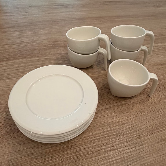 Iittala Ego espressokupit ja lautaset