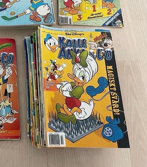 Kalle Anka lehtiä vuodelta 2002