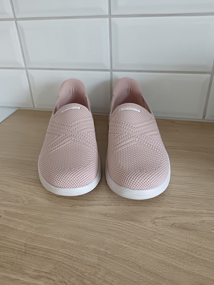 Skechers slip-ins