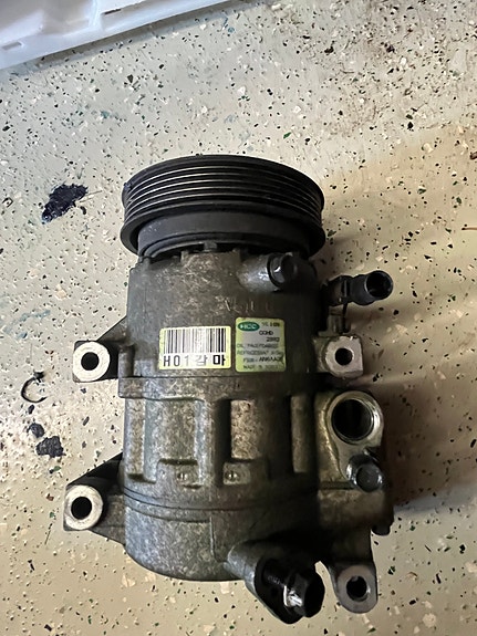 Kia Ceed -07-11 ilmastoinnin kompressori