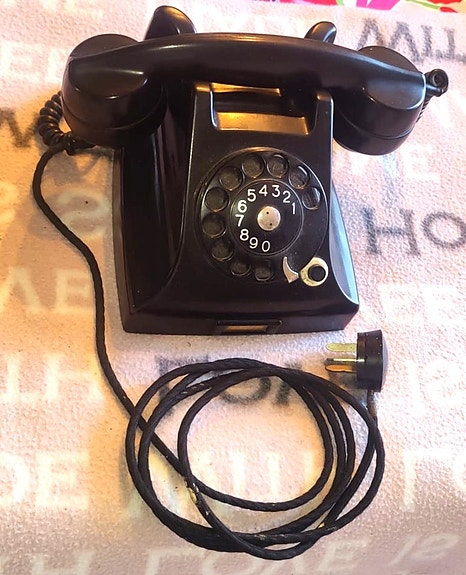 Vanha Ericsson  Retro-lankapuhelin 50-luvulta