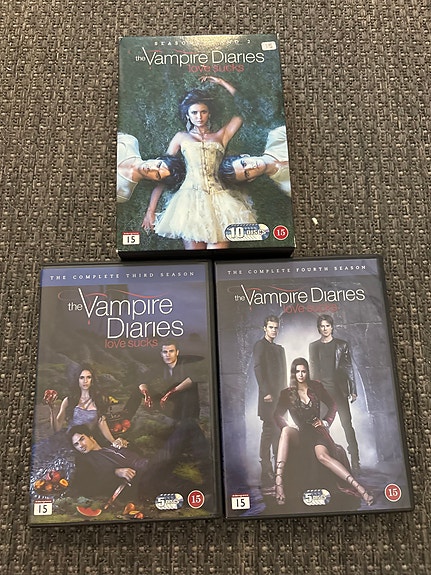 DVD: The Vampire Diaries - kaudet 1-4