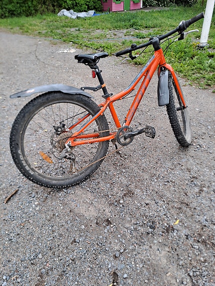 Scott polkupyörä 24"