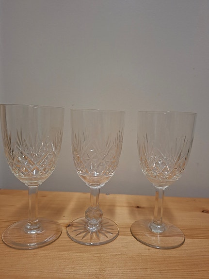 Riihimäen Lasi  Aino punaviinilasit 3 kpl. 16cm. hiottu kristalli