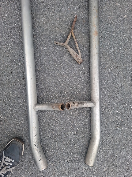 Toyota Hiacen sivuputket