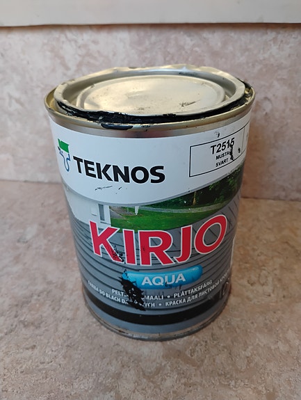 Kirjo Aqua musta