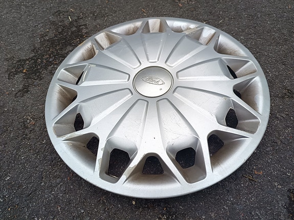 Ford pölykapseli 16"