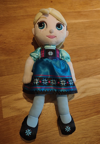 Disneyn Frozen Elsa -pehmolelu/-nukke
