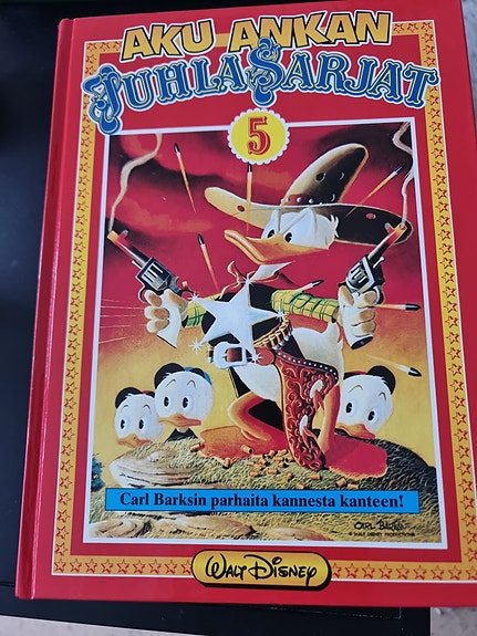 Aku Ankka Juhlakirjat 5 kovakantinen sarjakuvakirja