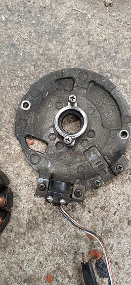 Ostetaan yamaha jog r staattorin pohjalevy
