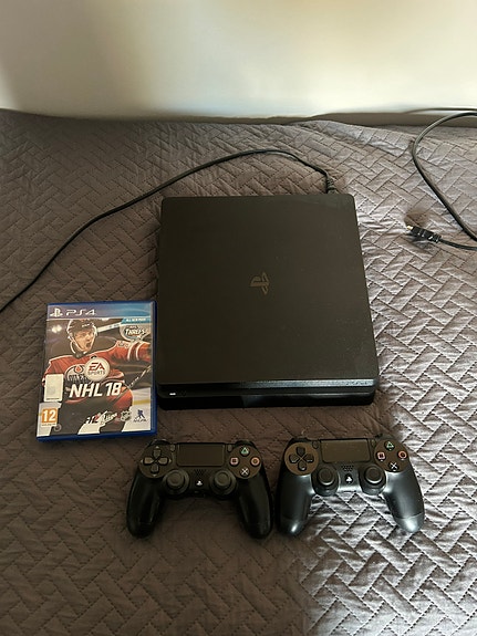 Playstation 4 slim 1TT