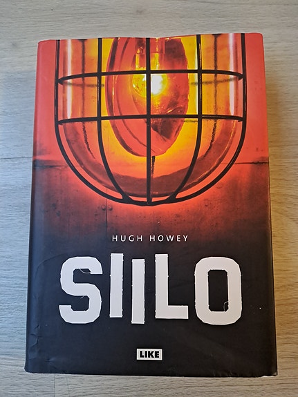 Hugh Howey: Siilo (kovakantinen)