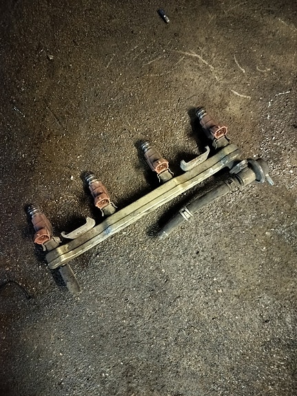 Nissan Almeran suutin putki