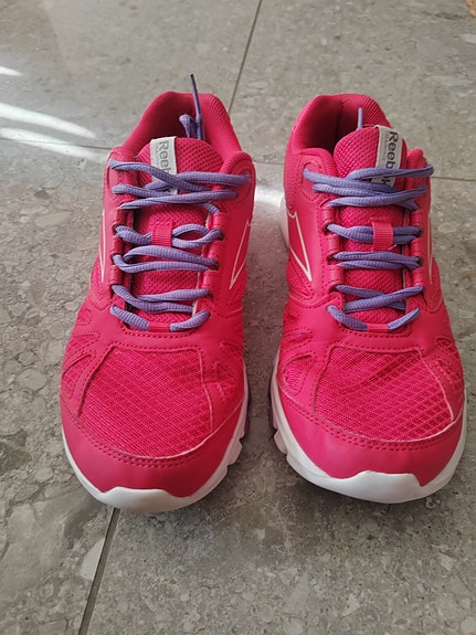 Reebok treenikengät