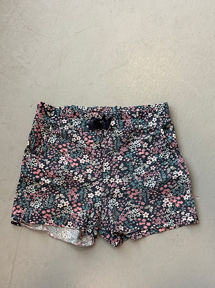 Tyttöjen shortsit 110/116