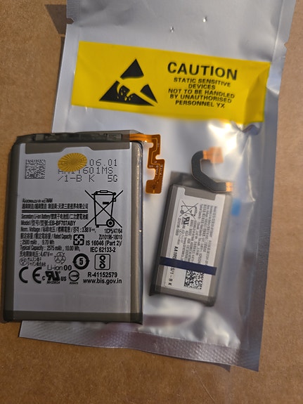Galaxy Z Flip 5 Akku/akut tarvikeosat