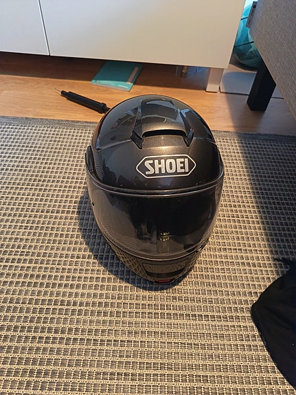 Shoei neotec moottoripyöräkypä