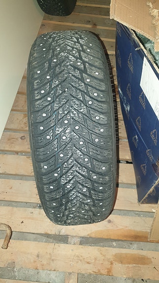 185/60R15 hakkapeliitta 10