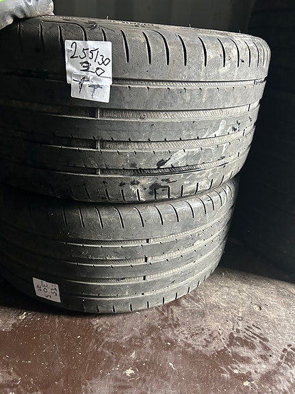 Renkaat 255/30/20 Goodyear 2 kpl 5 mm