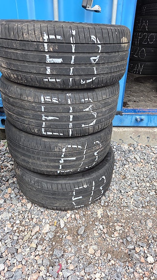 Renkaat 275/45/20 Michelin 4 kpl 5+ mm EI3