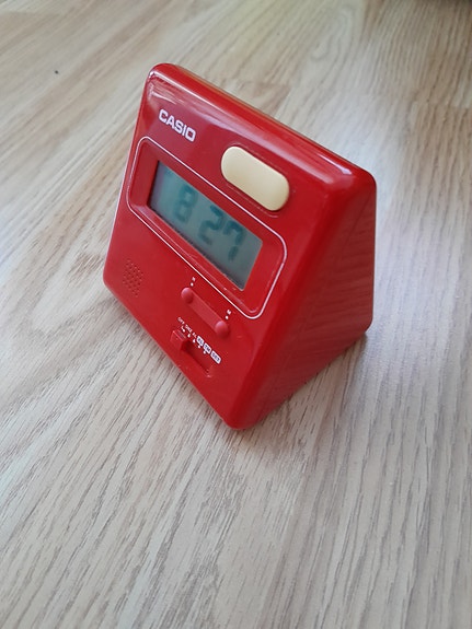 Casio DQ-500 kello