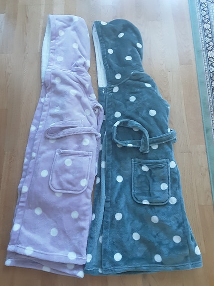 Lasten kylpytakit 2 kpl. Koko 134-140 cm