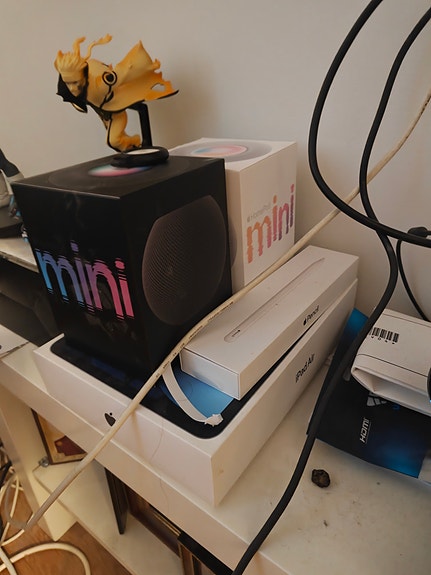 Apple iPad Air Gen 4 64 GB tabletti Apple pencil kanssa ja 2 HomePod minia. Tag