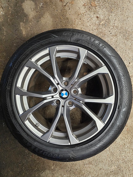 4 kpl Good Year Efficient grip Performance 2 BMW G21 G20 vanteilla