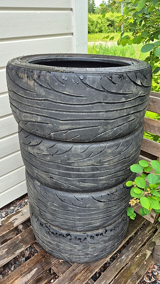 NS2R 235/40/17 4mm