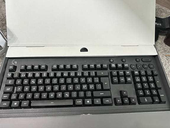 Logitech G213 pelinäppäimistö