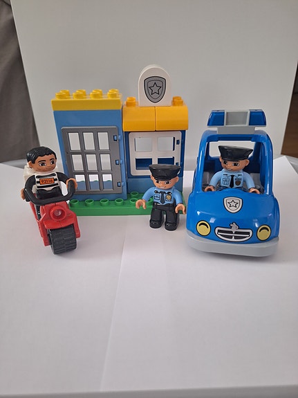 Lego duplo poliisi ja rosvo
