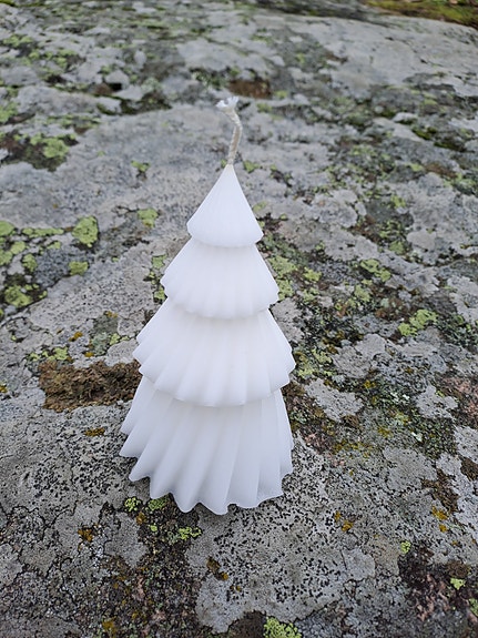 Kuusi kynttilä, valkoinen