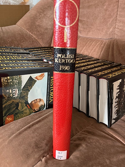 Poliisi kertoo 1990 kirja