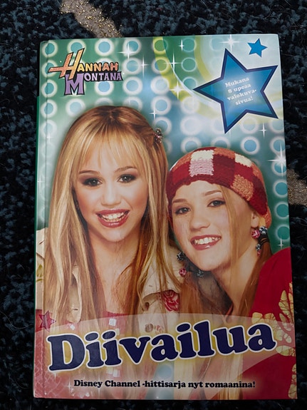 Hannah Montana - Diivailua kirja suomeksi