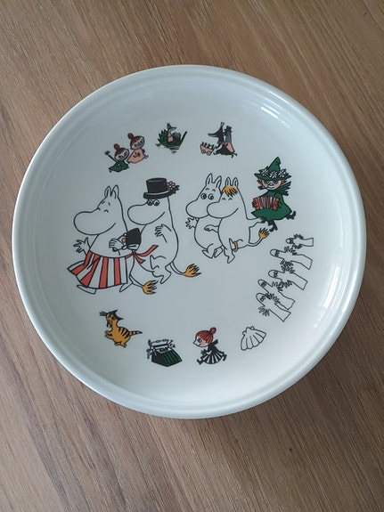 Arabian Muumi Iloinen perhe lautanen
