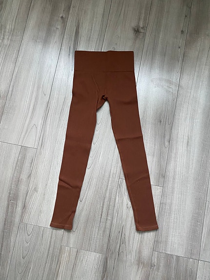 Naisten legginsit