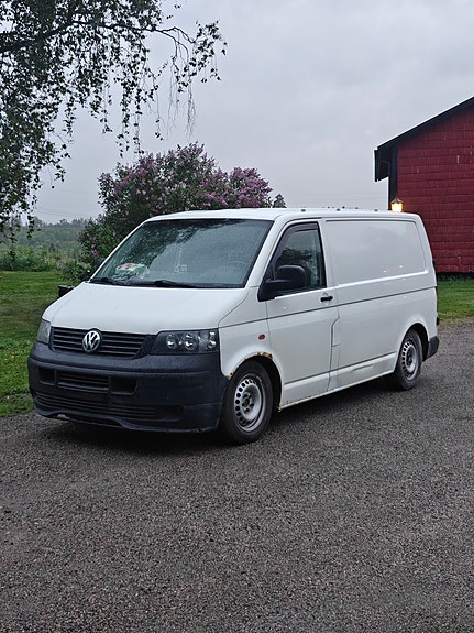Volkswagen Transporter T5 keulan osia