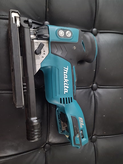 Makita DJV181 akkupistosaha 18V