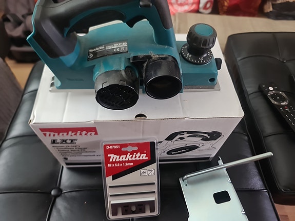 Makita 18v akkuhöylä DKP180Z