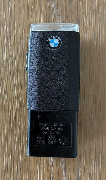 BMW ladattava taskulamppu