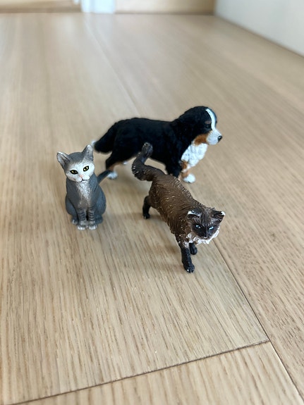 Schleich eläinfiguurit koira ja kissat
