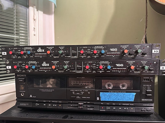 DBX 166 kompressorit x2