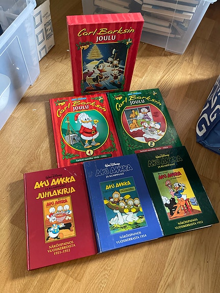 Aku Ankka Carl Barksin joulu -kirjasarja ja juhlakirjat