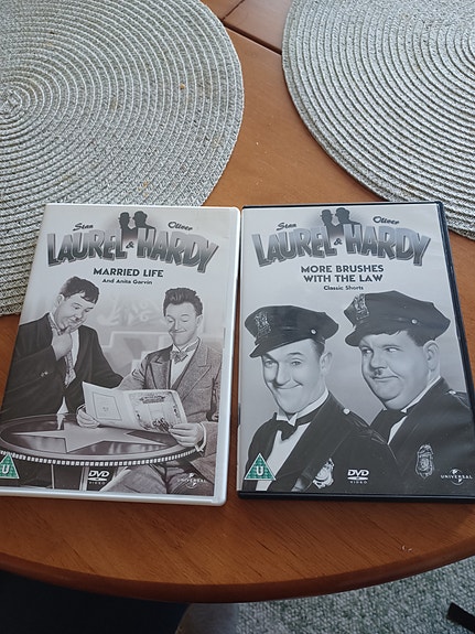 Dvd elokuvat, ohukainen ja paksukainen, englanninkielinen.
