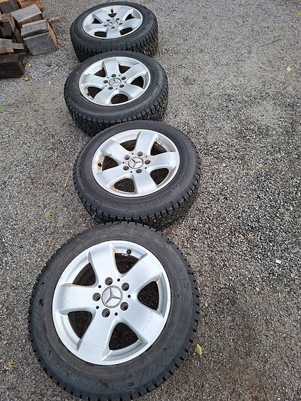 Myydään MB 15" alumiini vanteet