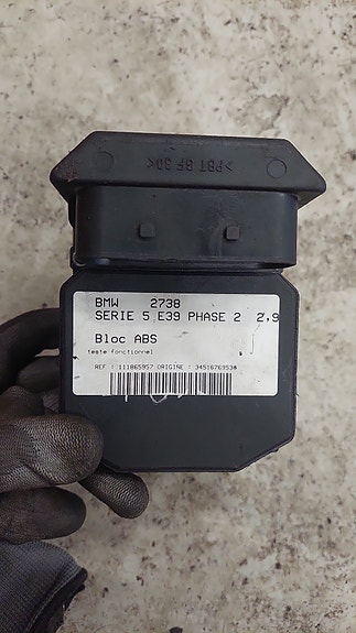 BMW 5-sarja E39 ABS-yksikkö / ABS Unit