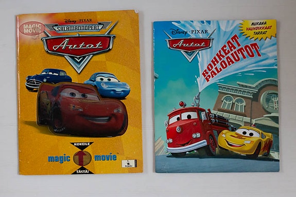 2 kpl Salama McQueen Autot -kirja