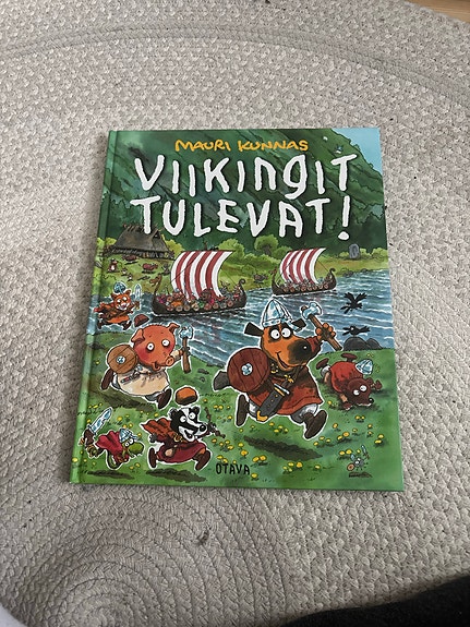 Mauri Kunnas Viikingit tulevat! lastenkirja kovakantinen