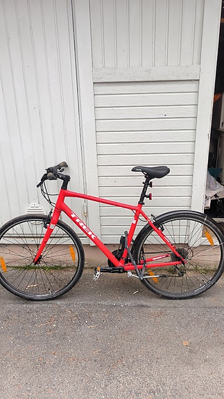 Trek FX3 Hybridipyörä