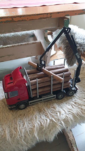 Scania tukkirekka